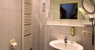 von_poll_real_estate_property_25432003_image_29