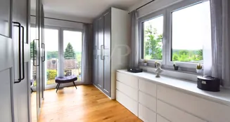 von_poll_real_estate_property_25333028_image_12