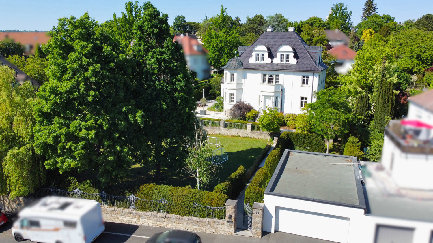 Straßenansicht
