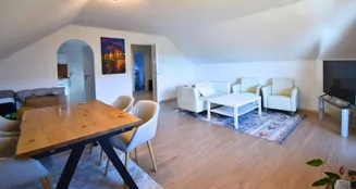 von_poll_real_estate_property_25432205_image_0