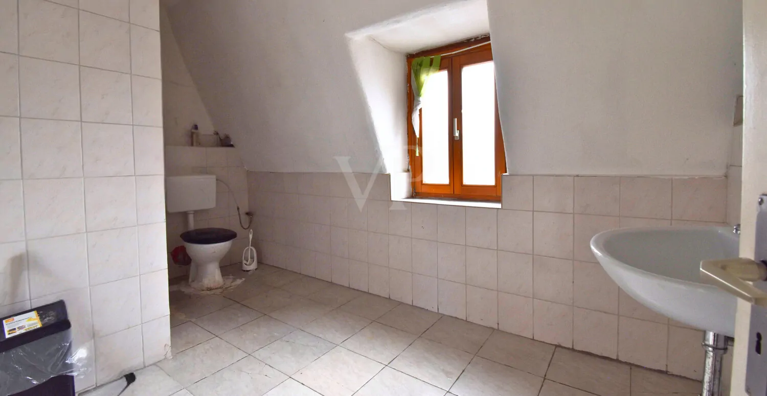 Erster Stock: Badezimmer