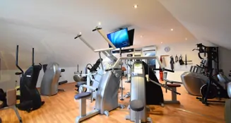 von_poll_real_estate_property_25432206_image_16