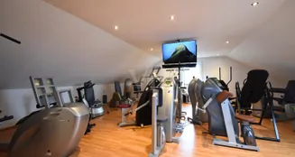 von_poll_real_estate_property_25432206_image_14