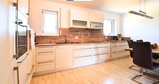 von_poll_real_estate_property_25333030_image_0