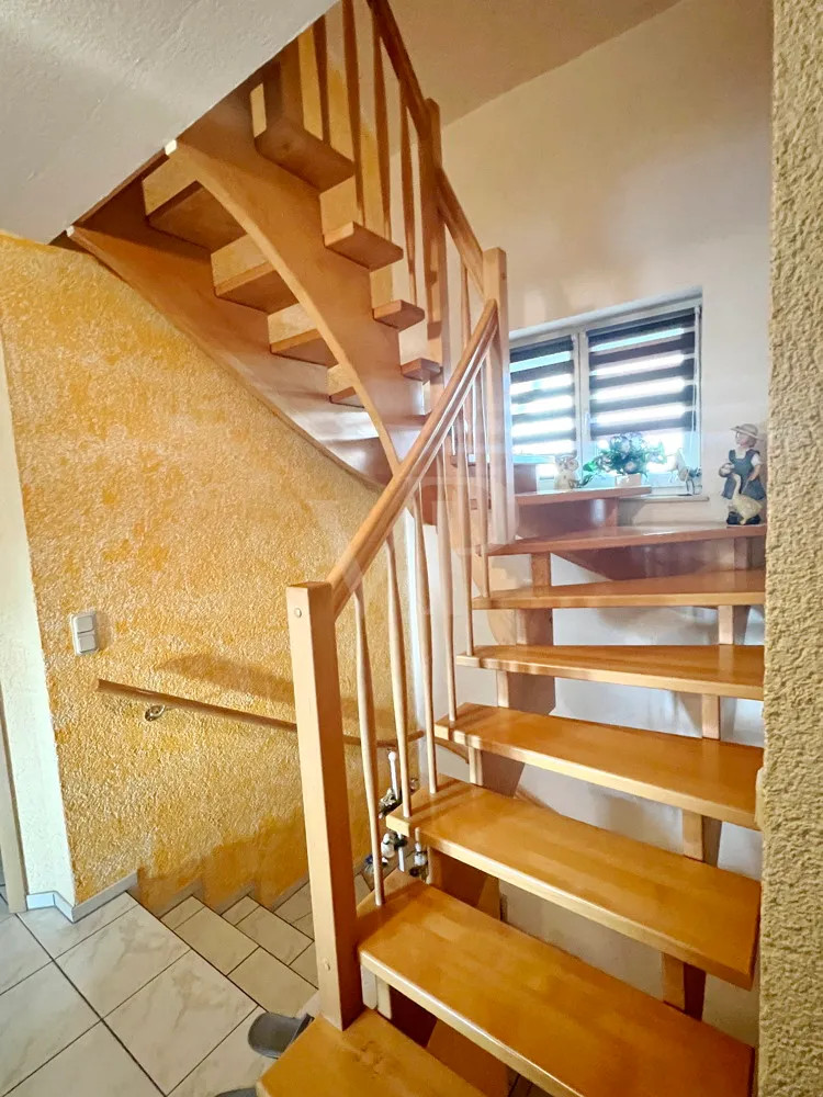 EG Aufgang DG und KG