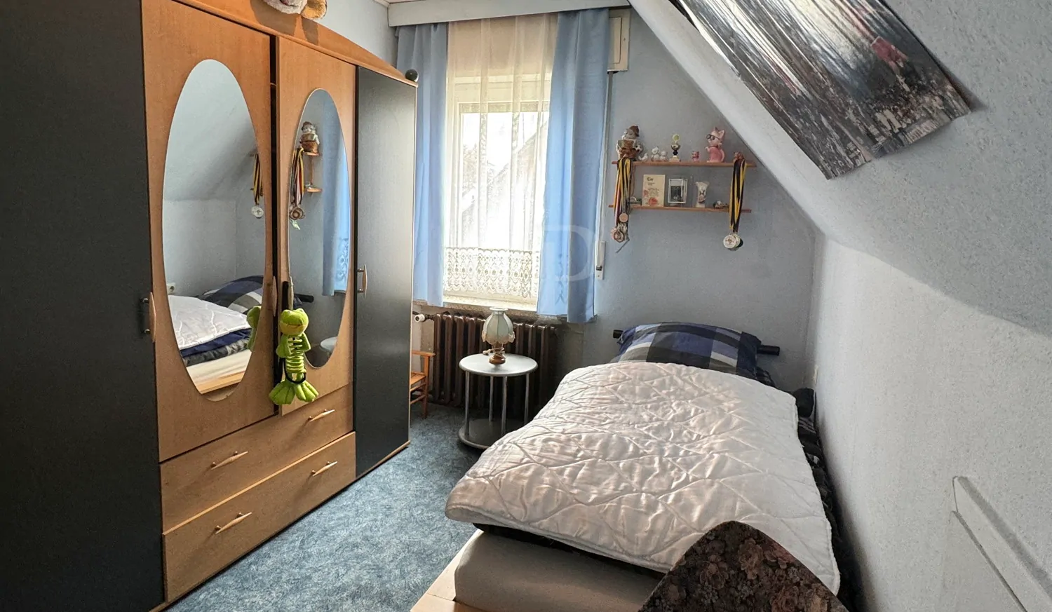 DG Kinder- / Arbeits- /Schlafzimmer