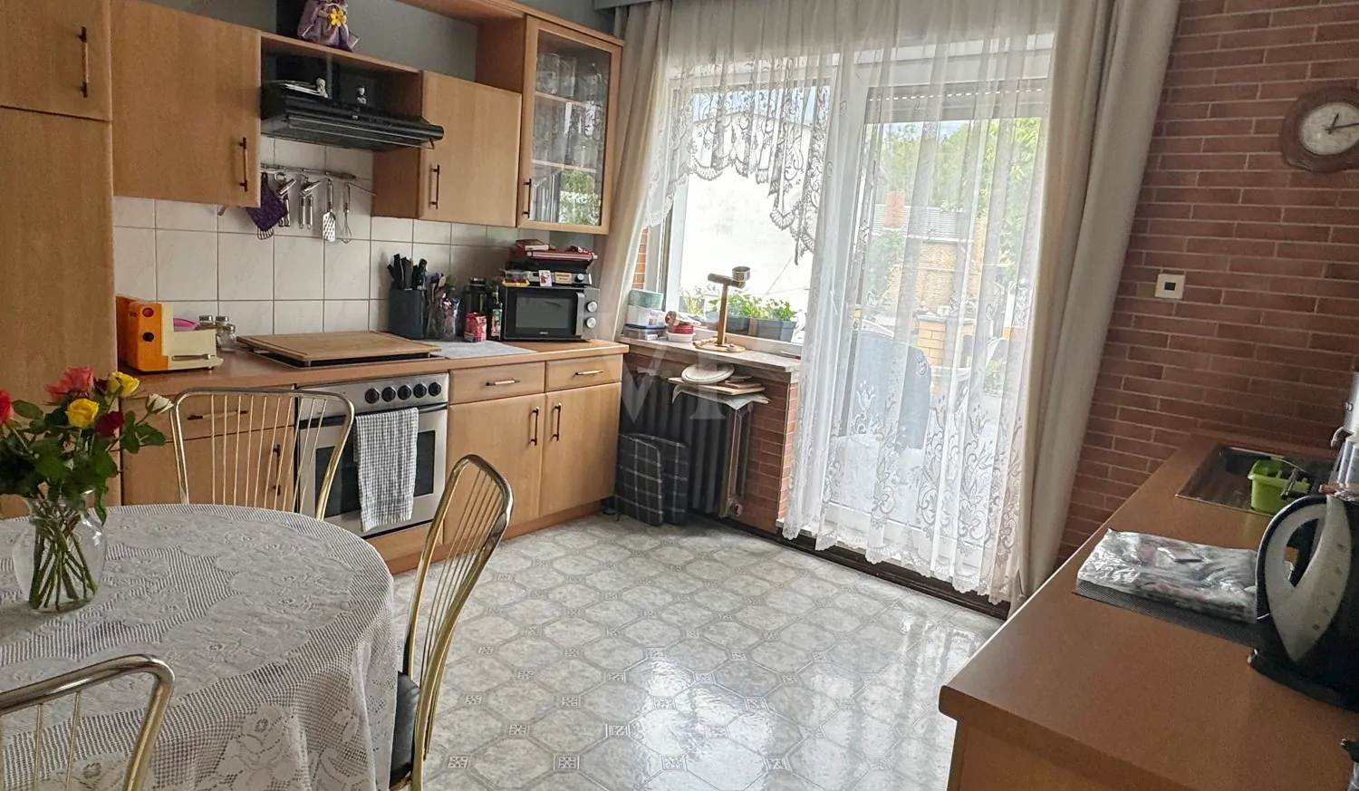 EG Küche mit Zugang zur Terrasse