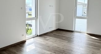 von_poll_real_estate_property_25446011_image_3
