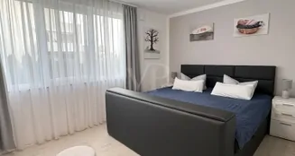 von_poll_real_estate_property_25446020_image_2