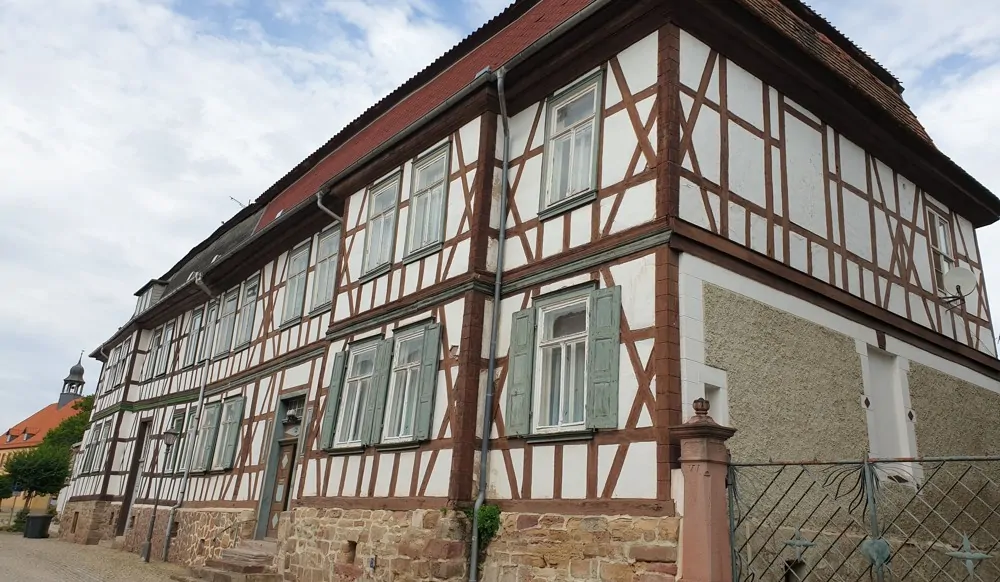 Straßenansicht (2)-min