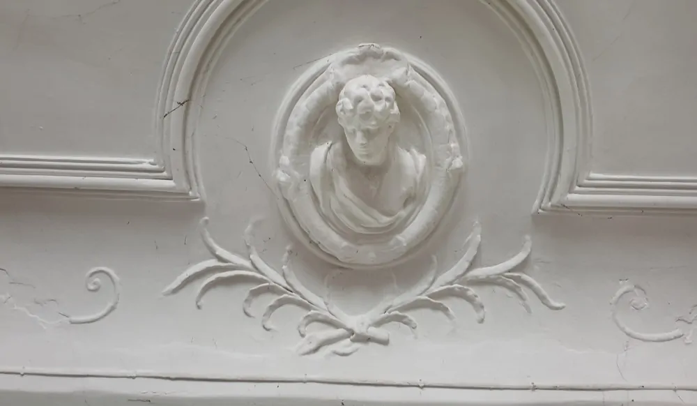 1. OG Stuckdecken (6)-min