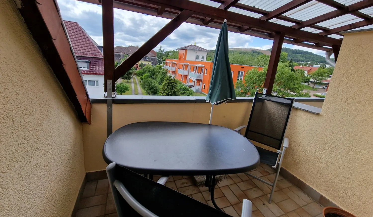 Balkon mit Sitzplatz