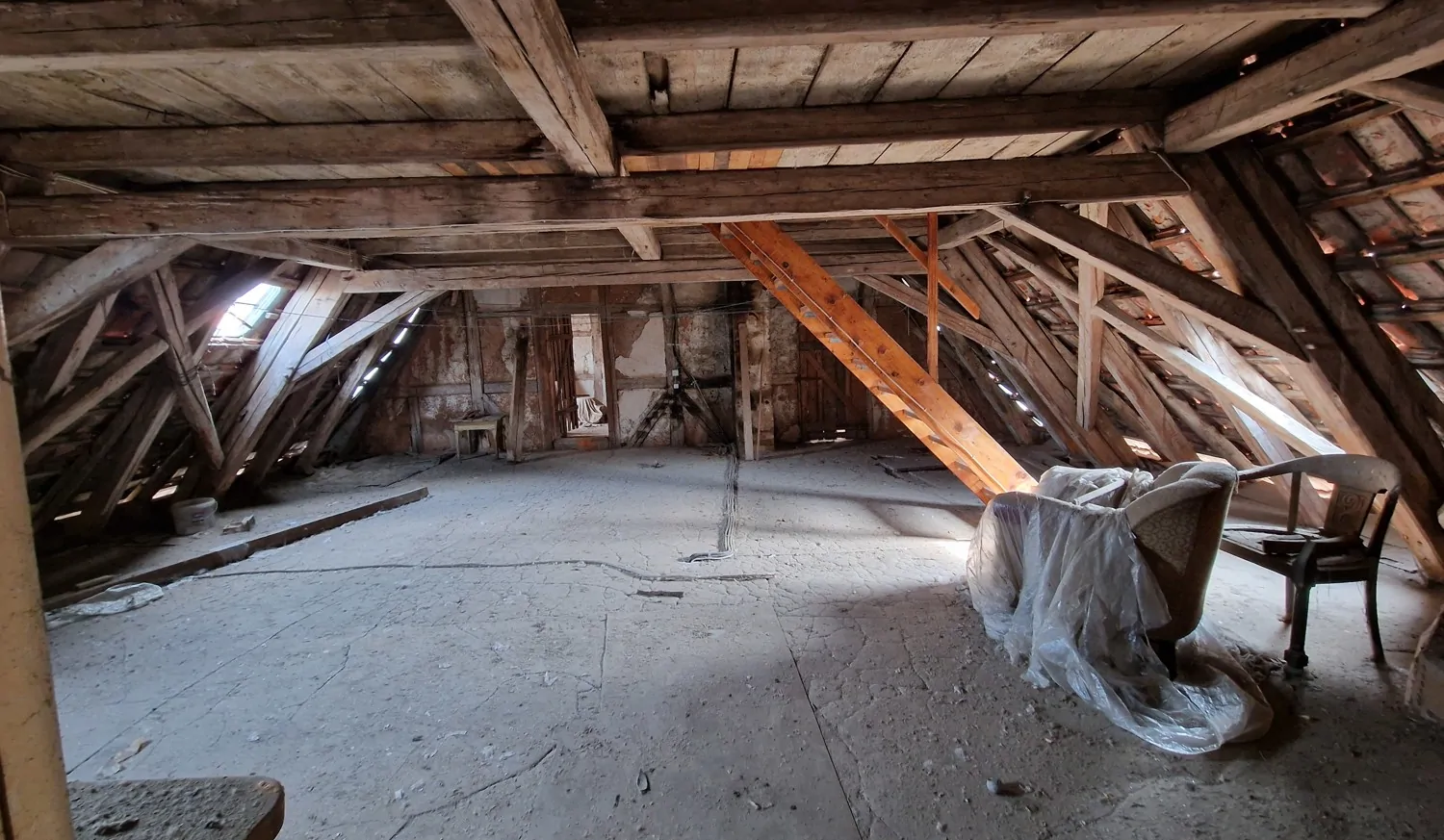 Dachstuhl untere Ebene