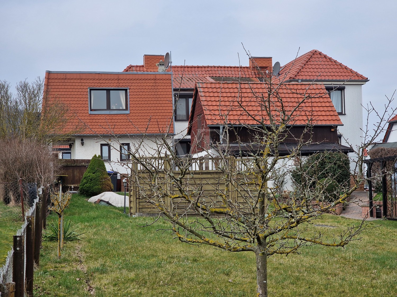 Ansicht Osten mit Garten