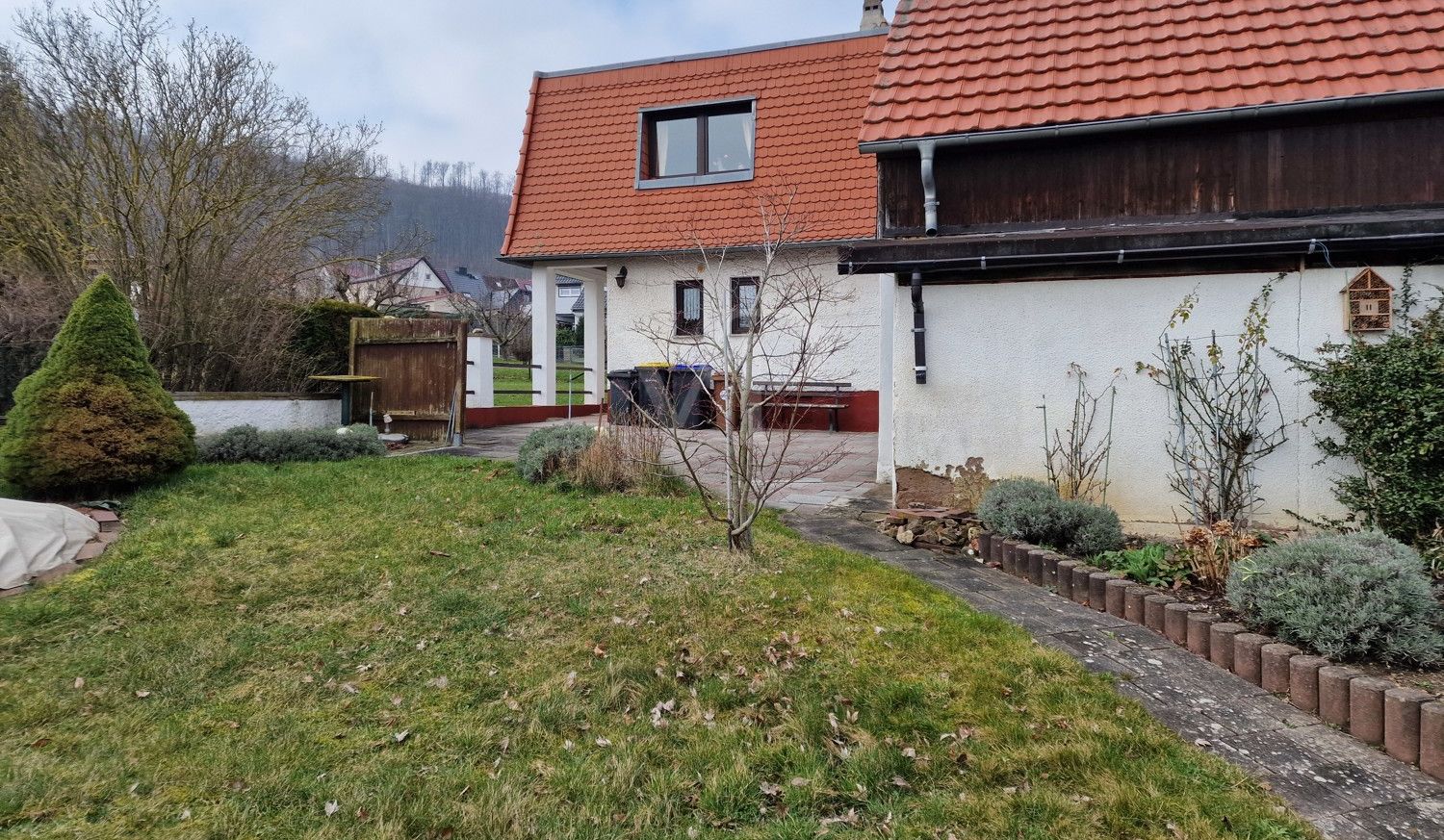 Ansicht Osten mit Garten