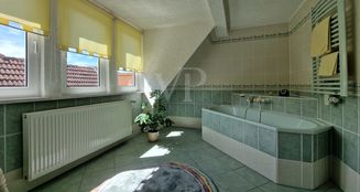 von_poll_real_estate_property_24461015_image_8