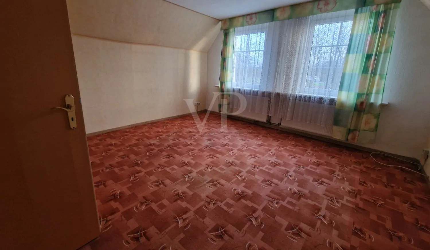 DG Wohn- oder Schlafzimmer