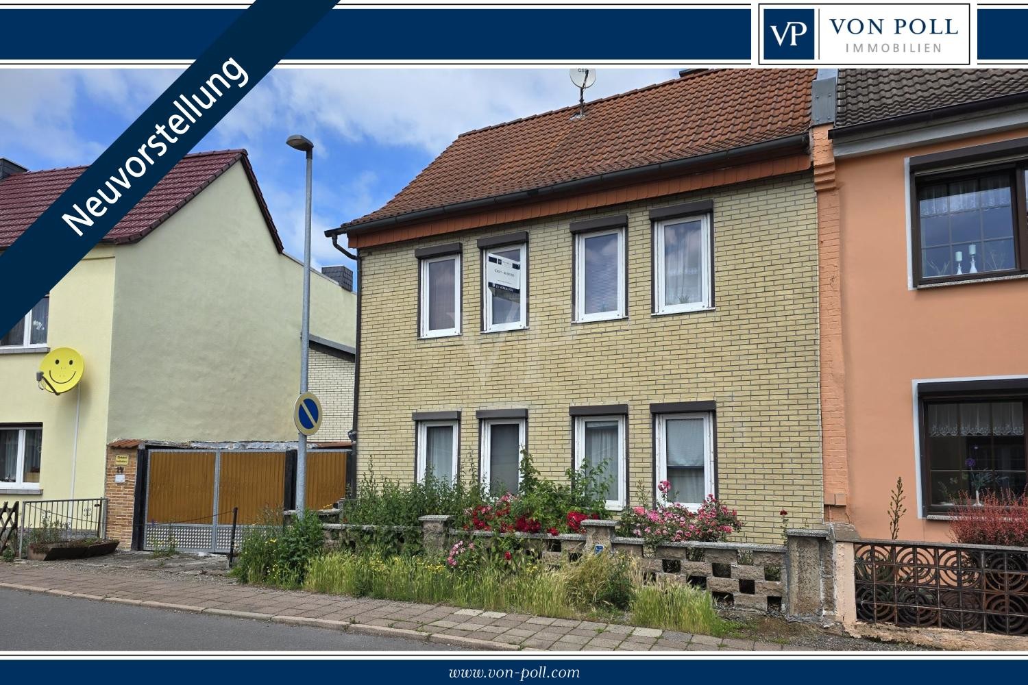 Straßenansicht von Süden