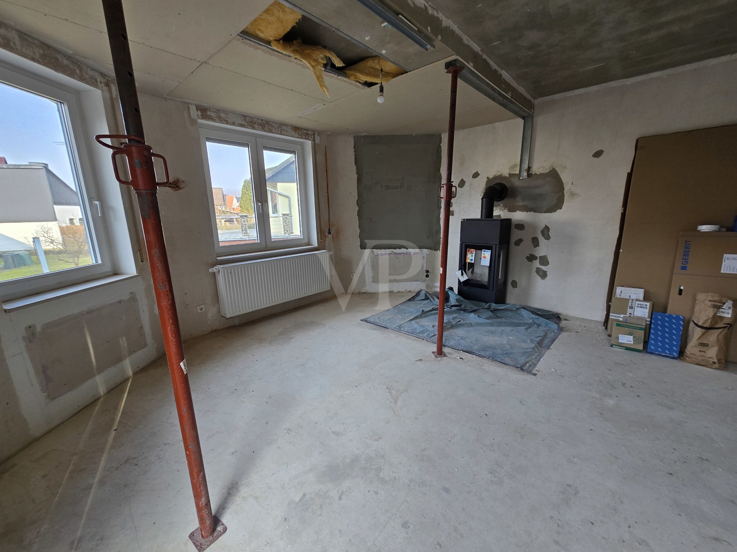 EG Zimmer mit Kamin Ausbau vorbereitet