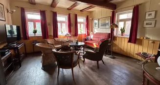 von_poll_real_estate_property_25461008_image_10