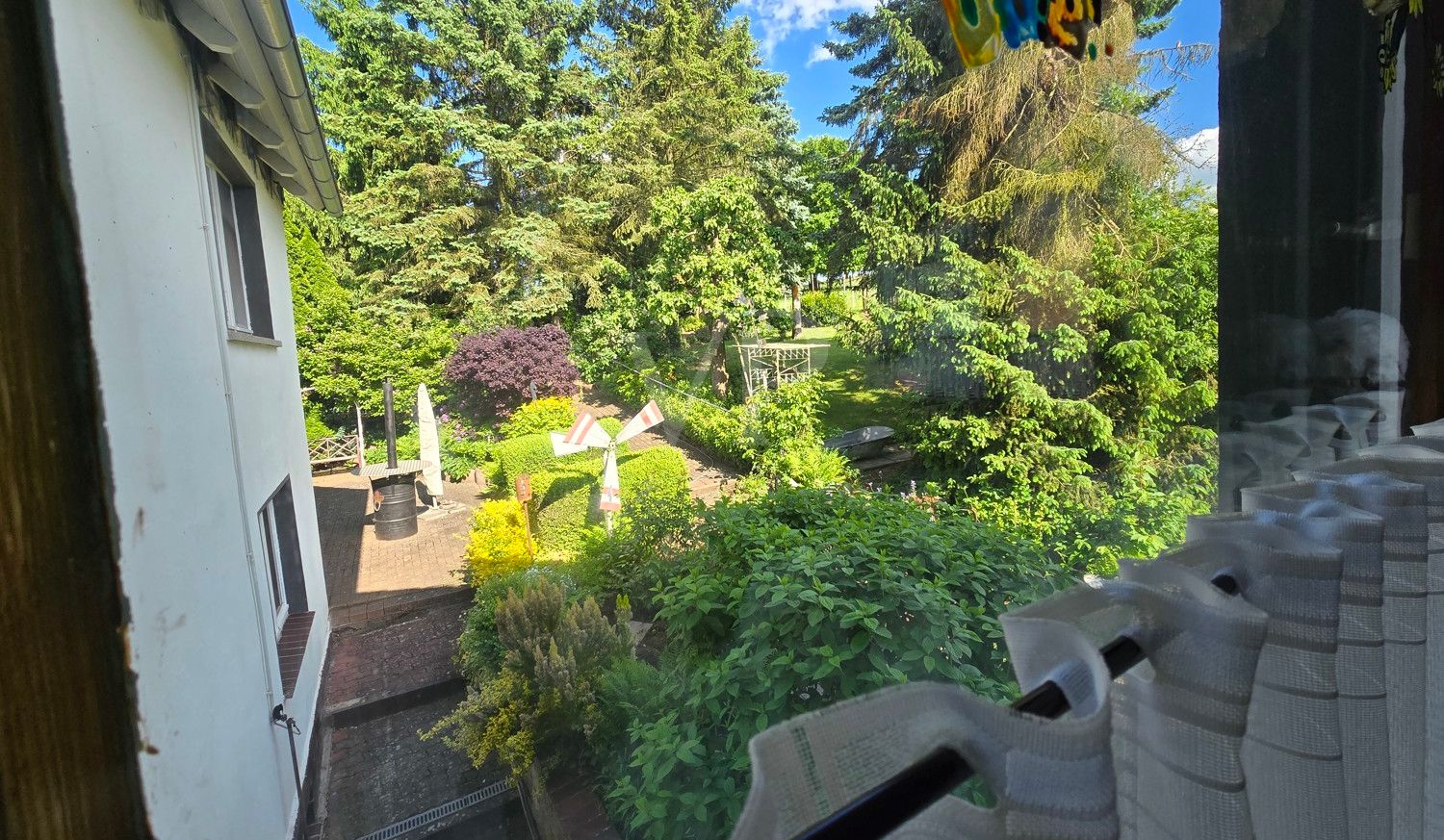 Obergeschoß mit Blick aus Küchenzimmer
