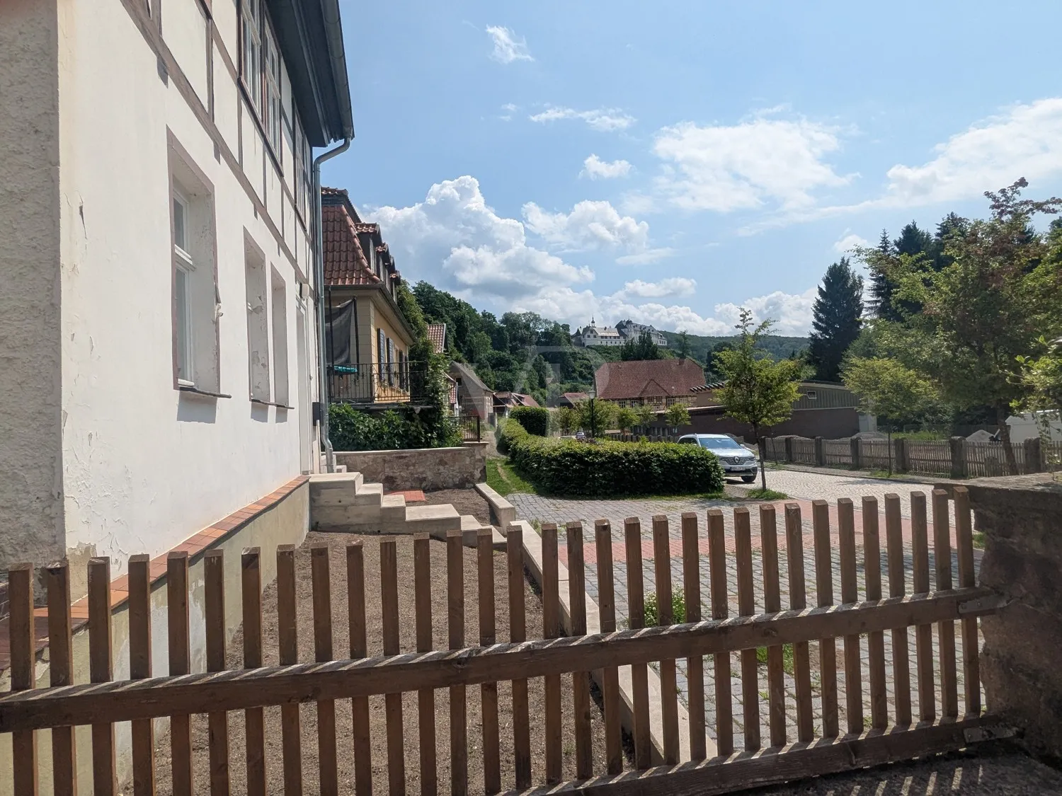 Ansicht Hauseingang mit Schloss Stolberg Blick