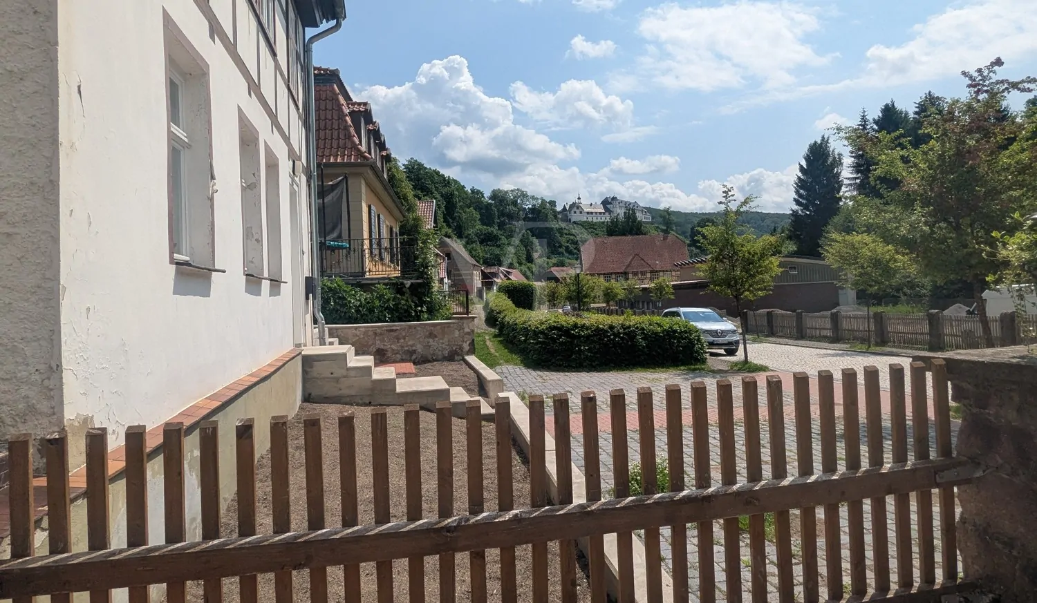 Ansicht Hauseingang mit Schloss Stolberg Blick
