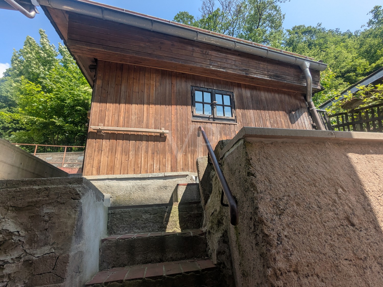 Nebengelaß mit Terrassengarten
