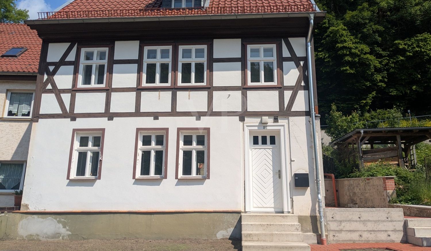 AnsIcht Westen mit Hauseingang