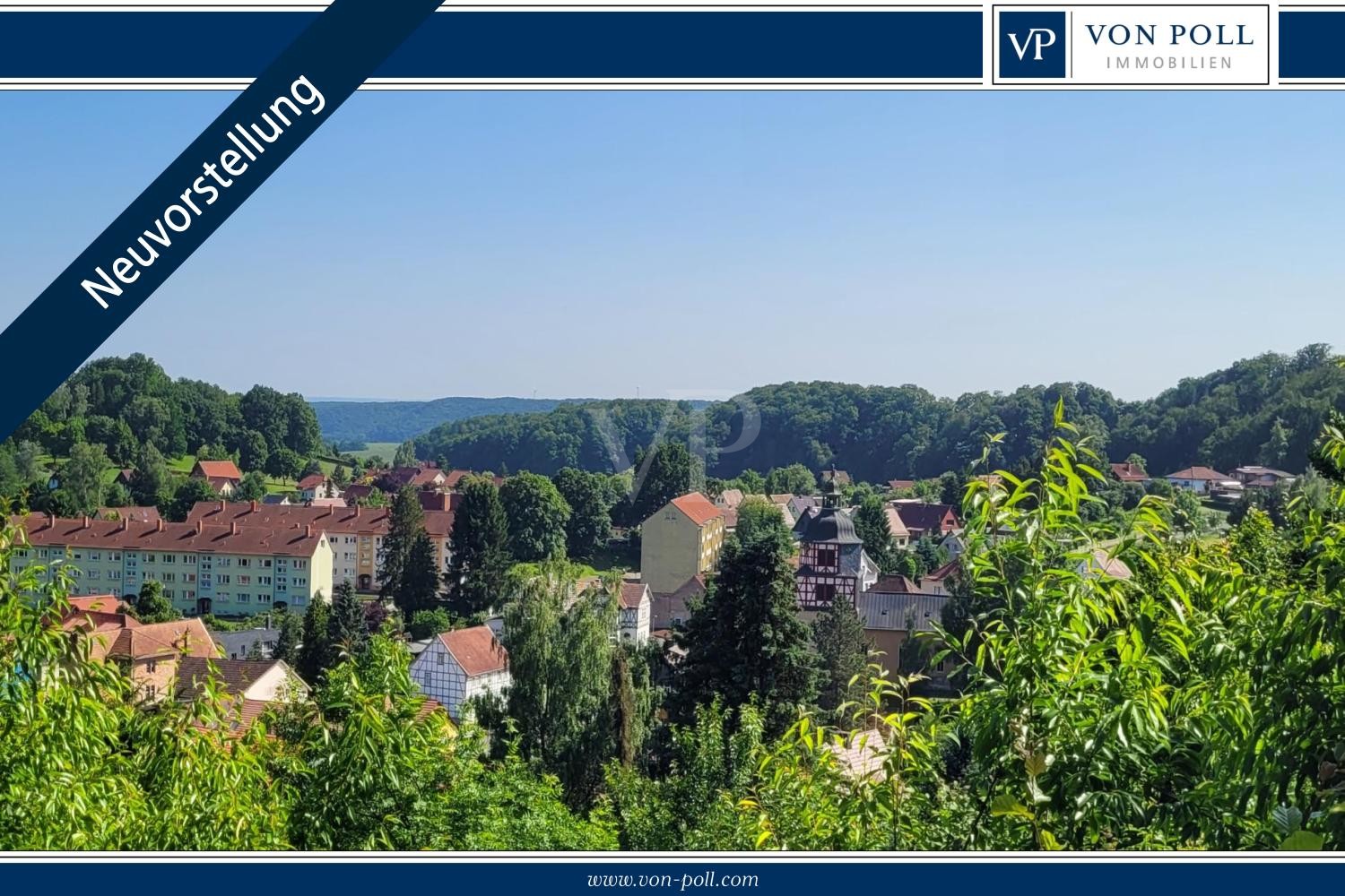 Blick von Osten auf Wohnanlage