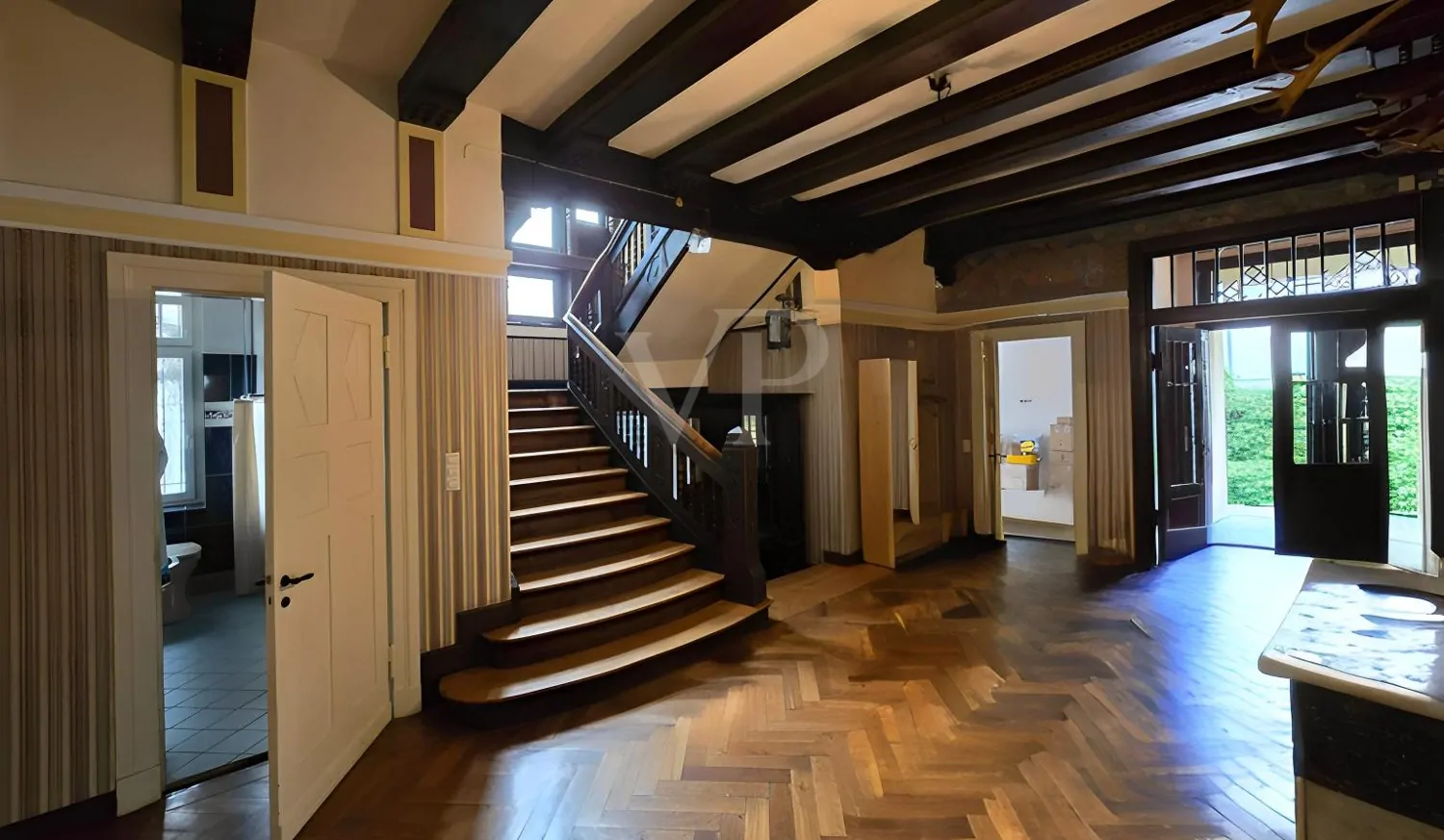 EG Eingangs- und Empfangsbereich