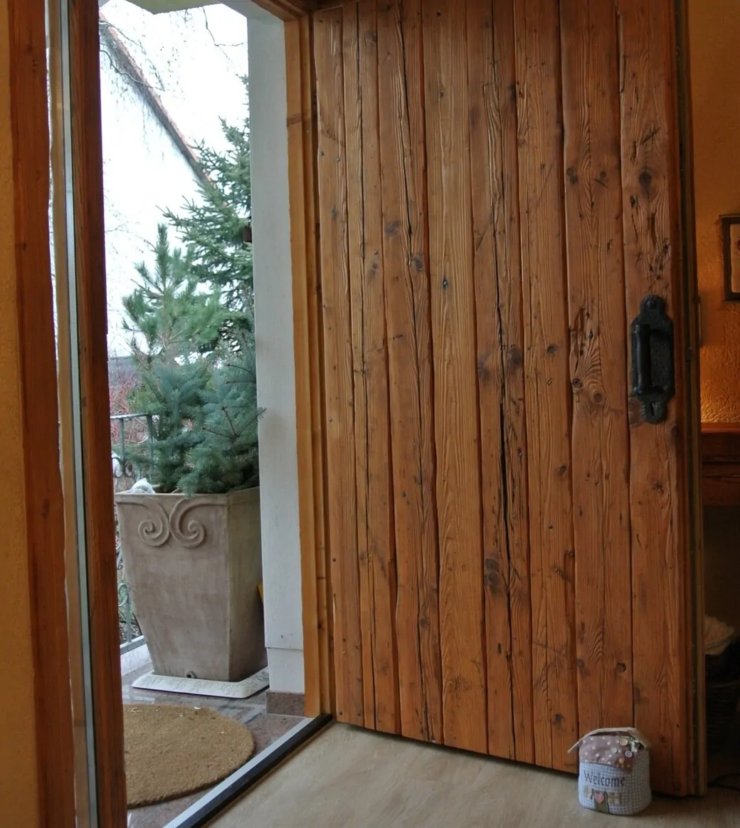 Ansicht Detail Wohnungseingangstür EG