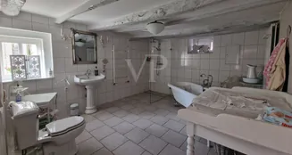 von_poll_real_estate_property_25461014_image_8