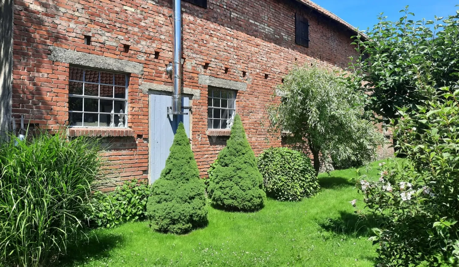 Gartenbereich hinter ehem. Stallung mit Ansicht Osten