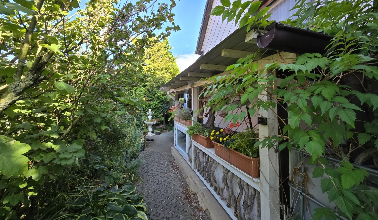 Ansicht mit Zugang Westseite