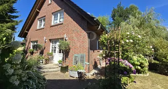 von_poll_real_estate_property_25461015_image_1