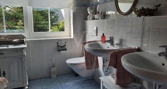 von_poll_real_estate_property_25461015_image_11