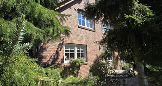 von_poll_real_estate_property_25461015_image_0