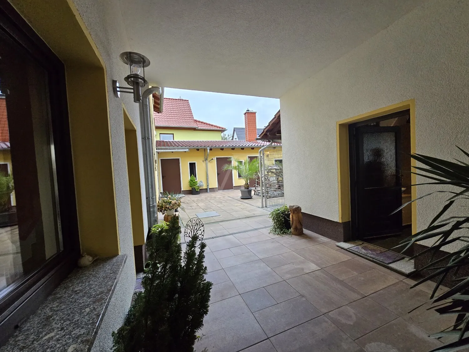 Ansicht Hofeinfahrt mit Innenhof