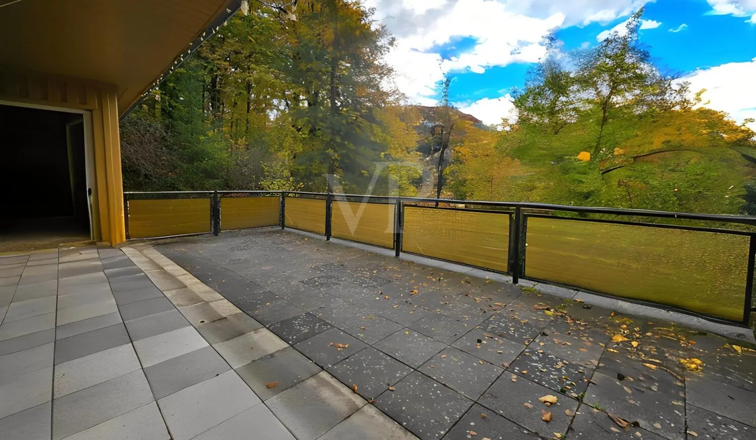 Blick von Terrasse südseits