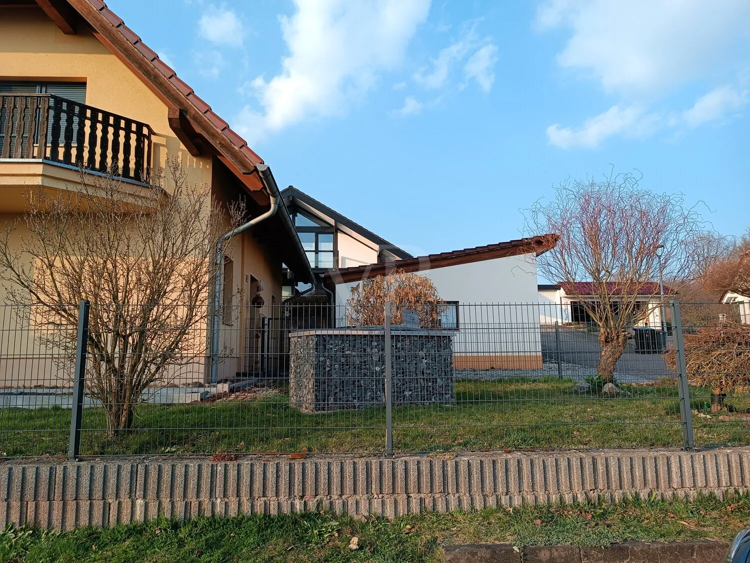 Ansicht Süden mit Garage
