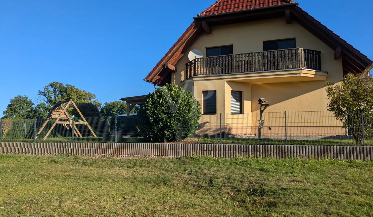 Ansicht Süden mit Gartenbereich