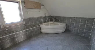 von_poll_real_estate_property_25461020_image_9