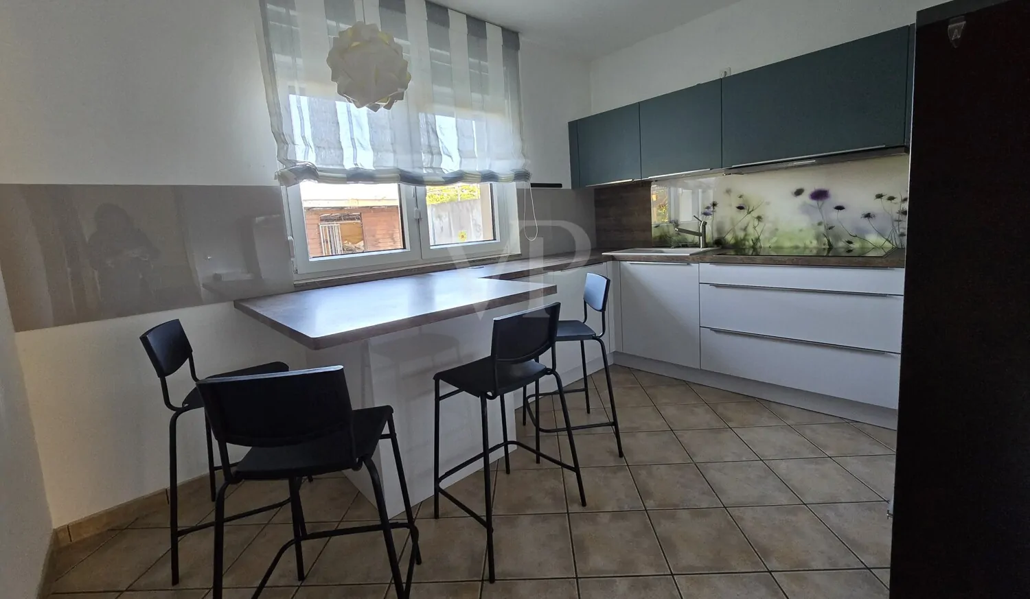 EG mit Küchenbereich