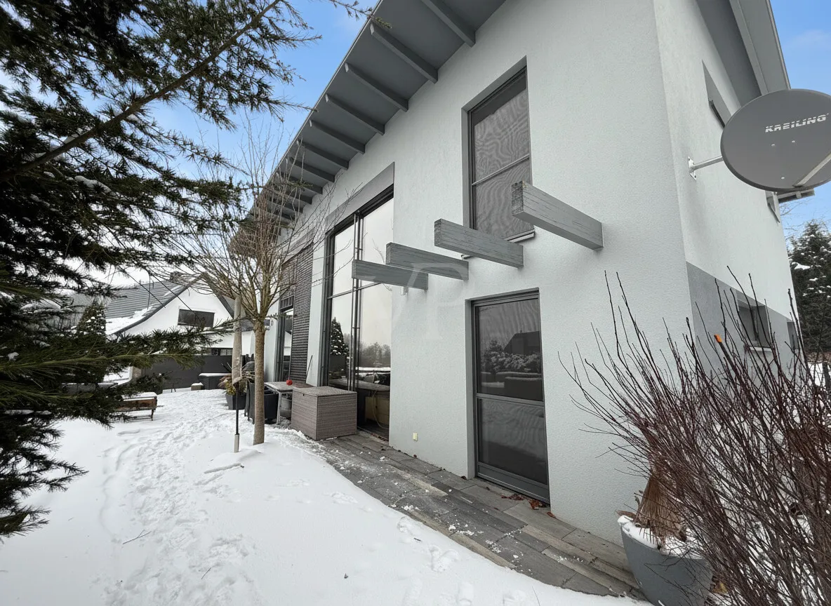 Ansicht Süden mit Winterimpression
