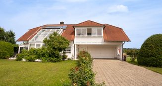 von_poll_real_estate_property_25449015_image_0
