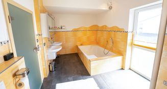 von_poll_real_estate_property_25449016_image_11