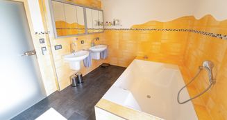 von_poll_real_estate_property_25449016_image_12