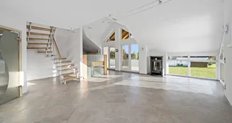 von_poll_real_estate_property_25449016_image_0