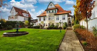 von_poll_real_estate_property_24296016BL_image_0